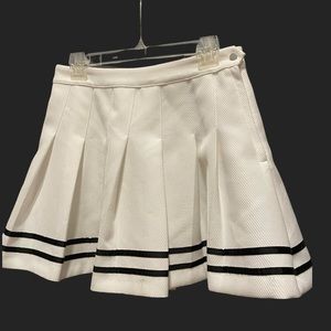 White and black pleated skirt